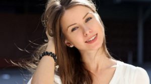 Veneer atau Whitening Gigi?