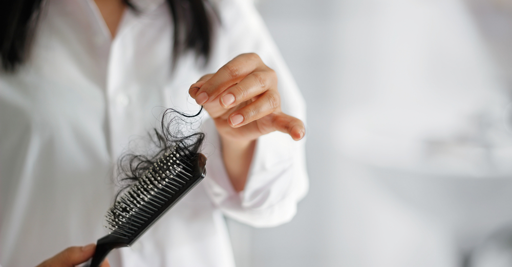 Perbedaan rambut rontok normal dan abnormal