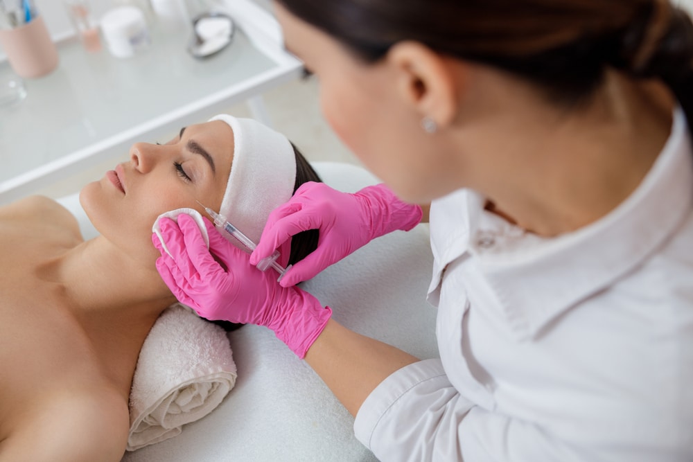 suntik botox wajah di klinik kecantikan