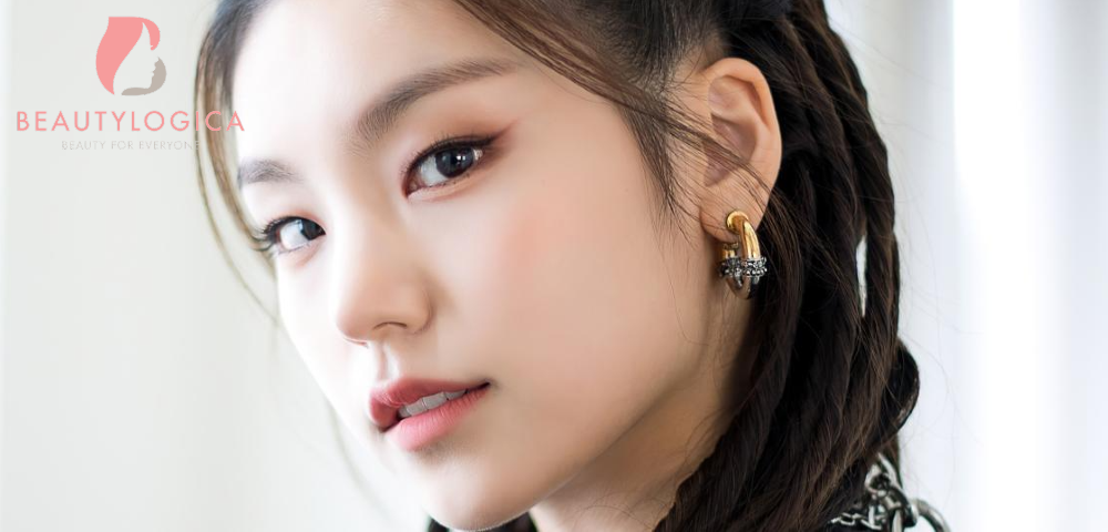 Yeji Itzy - Operasi Lipatan Mata Atas